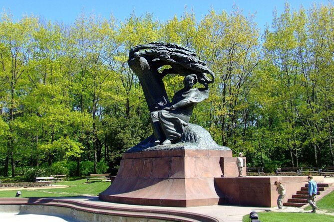 6 Day Private Tour in Poland with Hotels - Day 3 Kraków Market Square, Wawel Hill, and Wieliczka