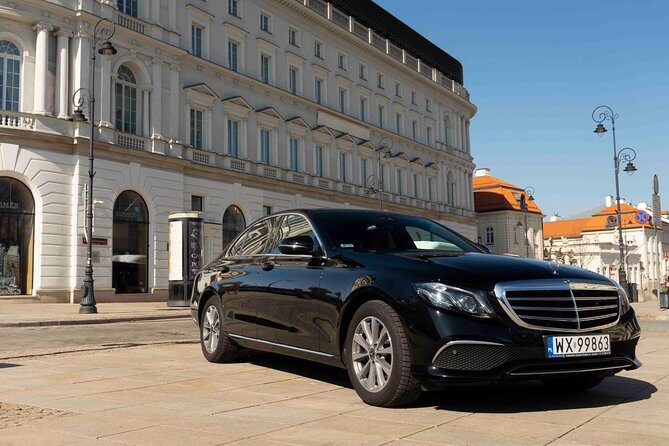 First class Warsaw Airport Transfer (WAW) - Flight tracking and the included one-hour wait that saves your sanity