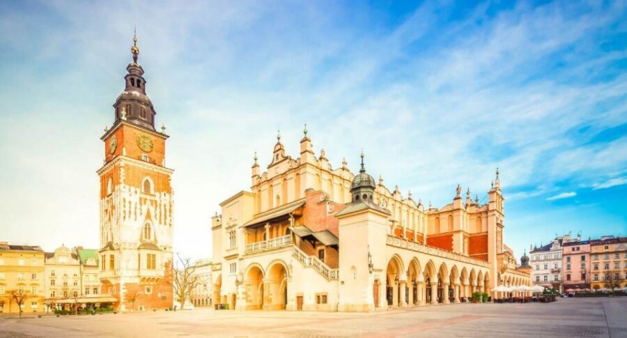 From Warsaw: Guided Tour to Wieliczka Salt Mine and Krakow - Languages, group comfort, and who this suits
