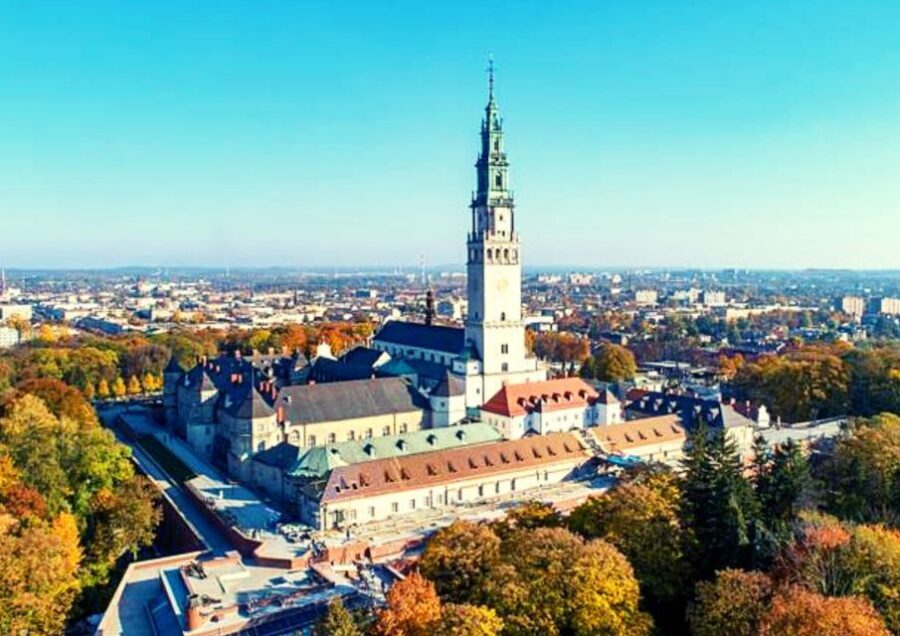 From Warsaw: Jasna Gora & Black Madonna Small Group Tour - The Golghota and Jerzy Duda-Gracz Stations of the Cross