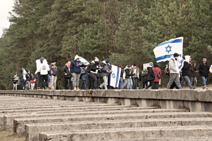 From Warsaw: Treblinka Camp 6-Hour Private Tour - Leaving Warsaw: Central Pickup and the 90-Minute Drive