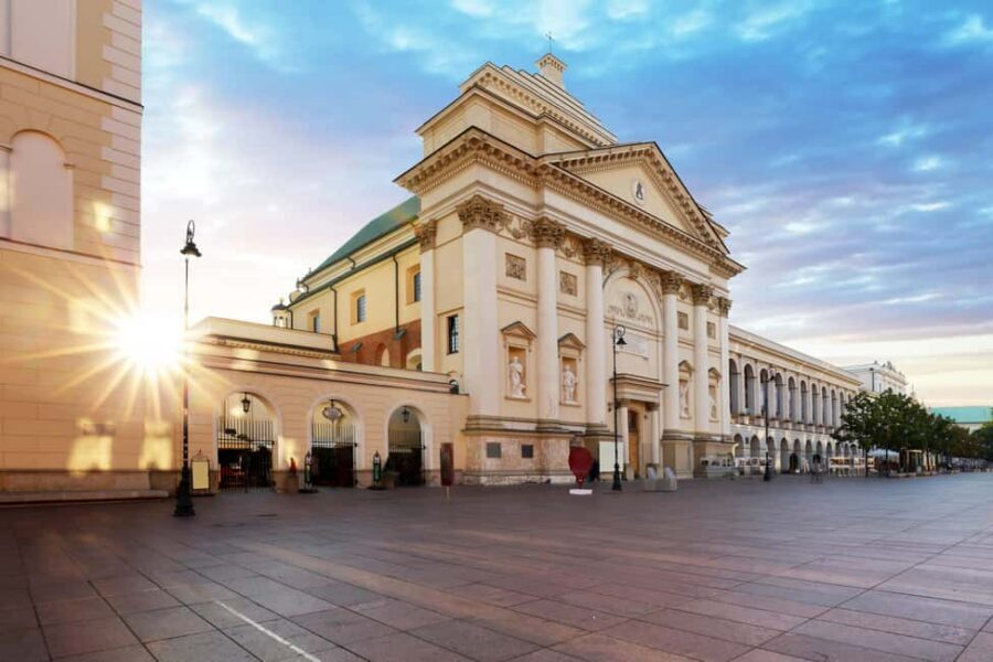 Highlights of Warsaw Private Bike Tour with Licensed Guide - Why This Warsaw Bike Tour Works So Well