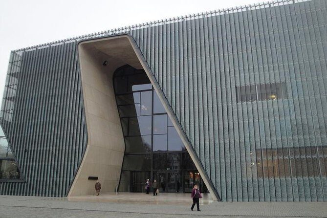 Jewish heritage in Warsaw - Price and logistics: what $270 really means for value