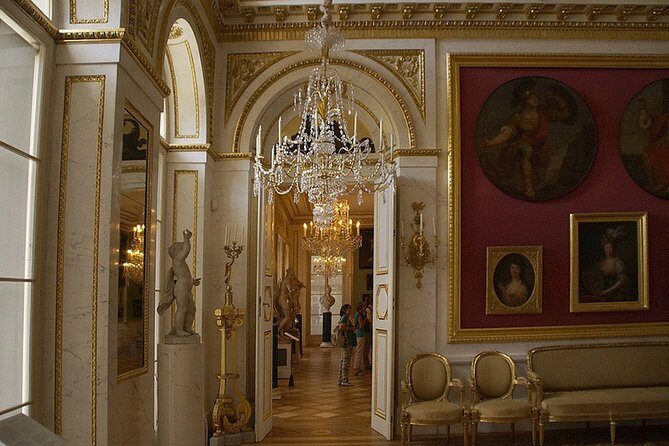 Lazienki Park + Museum of King Jan III's Palace at Wilanow:Small group /Pick-up/ - Time management: how to get the most from 1 hour 30 minutes