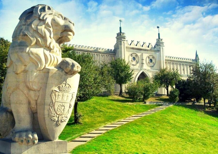 Lublin & Majdanek Small-Group Tour from Warsaw with Lunch - Should You Book This Lublin and Majdanek Day Trip?