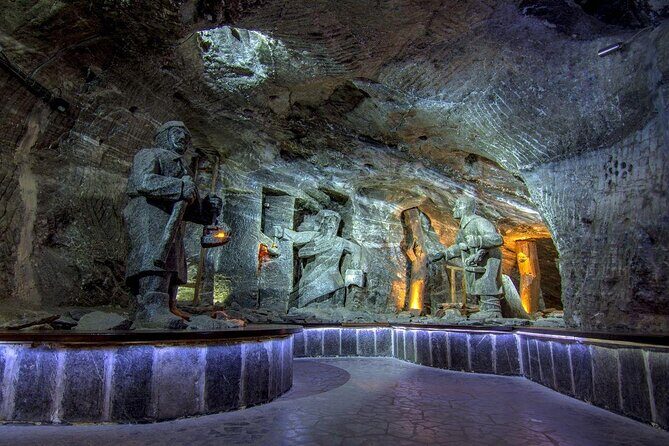 One day Cracow and Wieliczka Salt Mine private tour from Warsaw - Why this one-day Warsaw to Kraków plan works