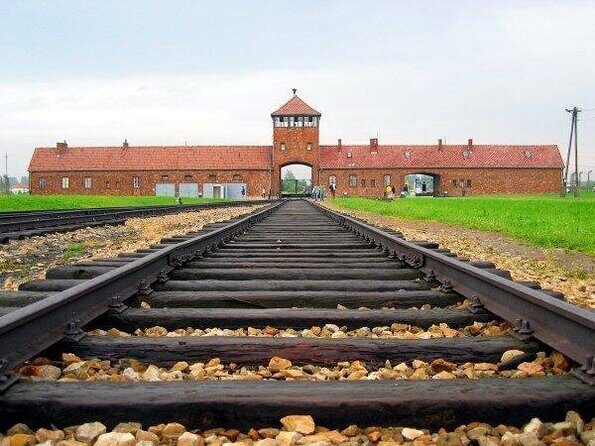 One day tour to Auschwitz-Birkenau & Salt Mine from Warsaw with private driver - Key points to know before you go