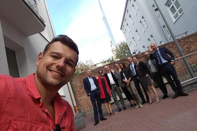Private Tour: Warsaw Ghetto with a local Historian - Stop 1: Umschlagplatz and the place where transports began