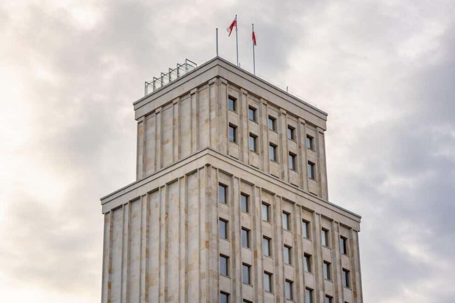 ROYAL & COMMUNIST WARSAW walking tour in English - The second set of stops: human-sized landmarks and city character