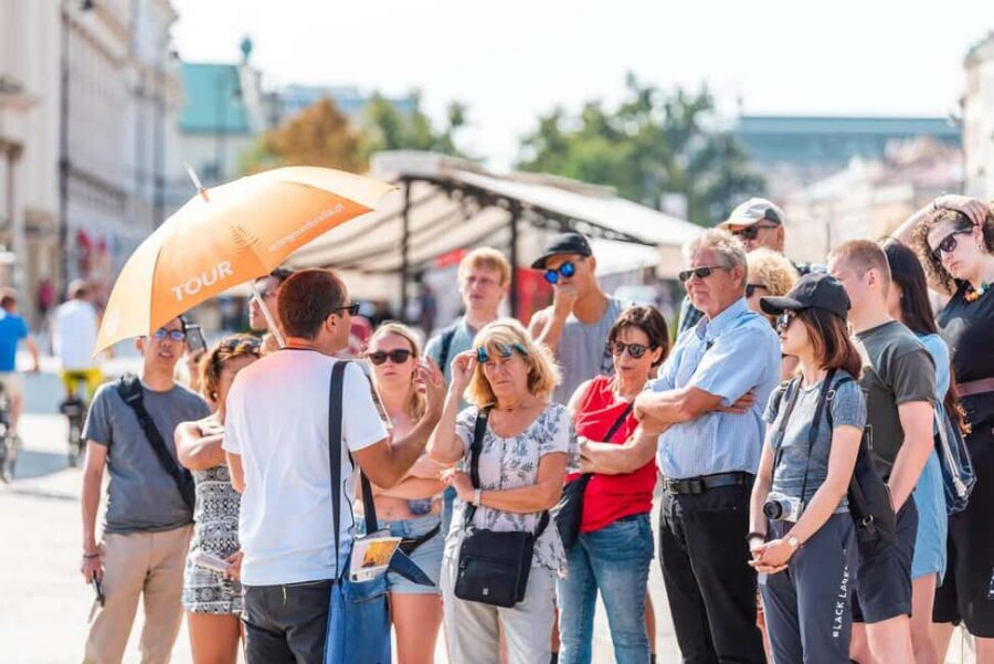 ROYAL & COMMUNIST WARSAW walking tour in English - Getting your bearings at Sigismund’s Column in Castle Square