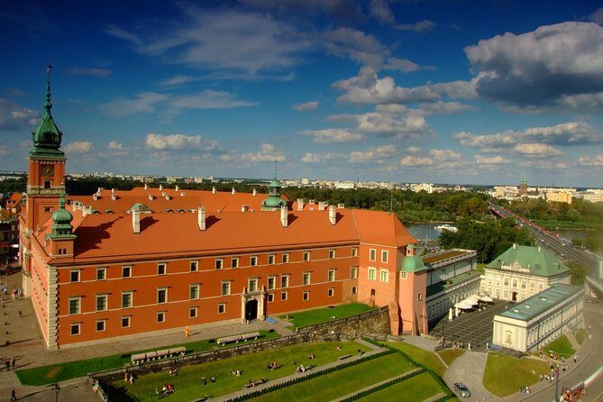Skip-the-Line Warsaw Royal Castle Private Guided Tour - Old Town on foot: cobblestones, churches, and merchant squares