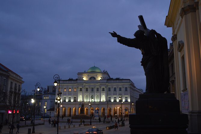 Spend an evening with Frederic Chopin! - A 3:30 pm Chopin plan that drops you back in Warsaw Old Town