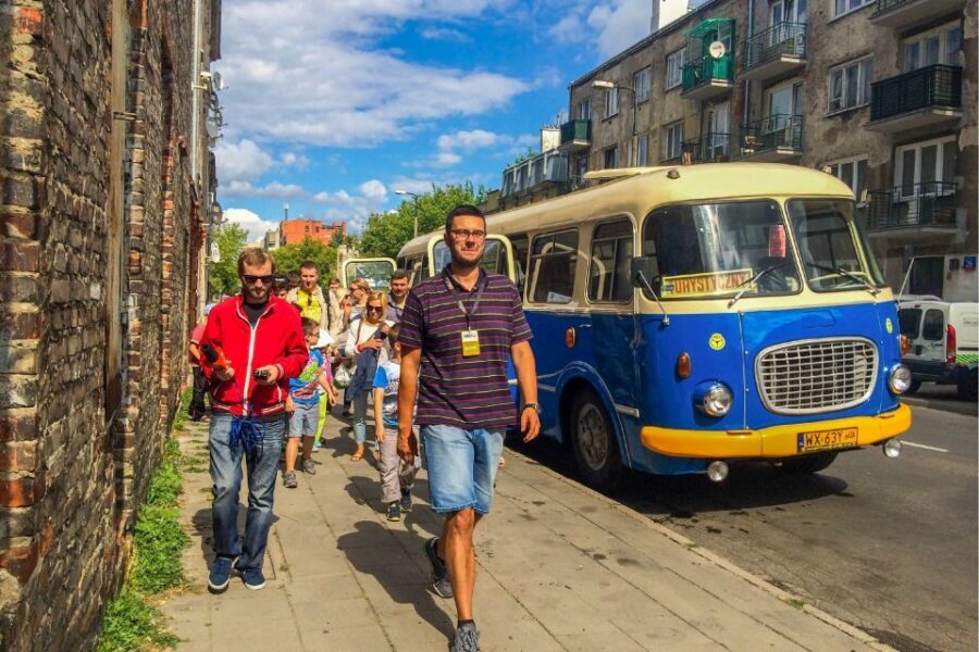 Warsaw: 2.5-Hour Dark Side - Praga District by a Retro Bus - Saturday 11:00 pickup at the Palace of Culture and Science
