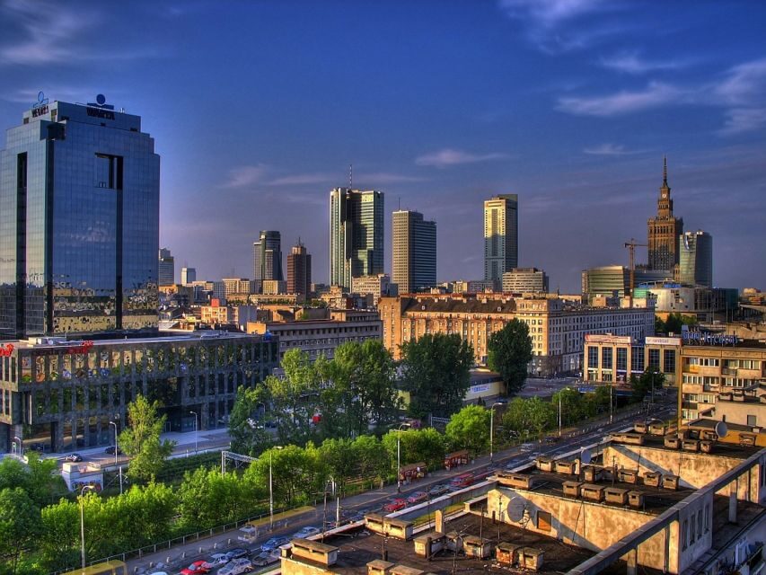 Warsaw: 2-Hour Guided Old Town Walking Tour - The pączek break: a real taste of Poland, built into the walk