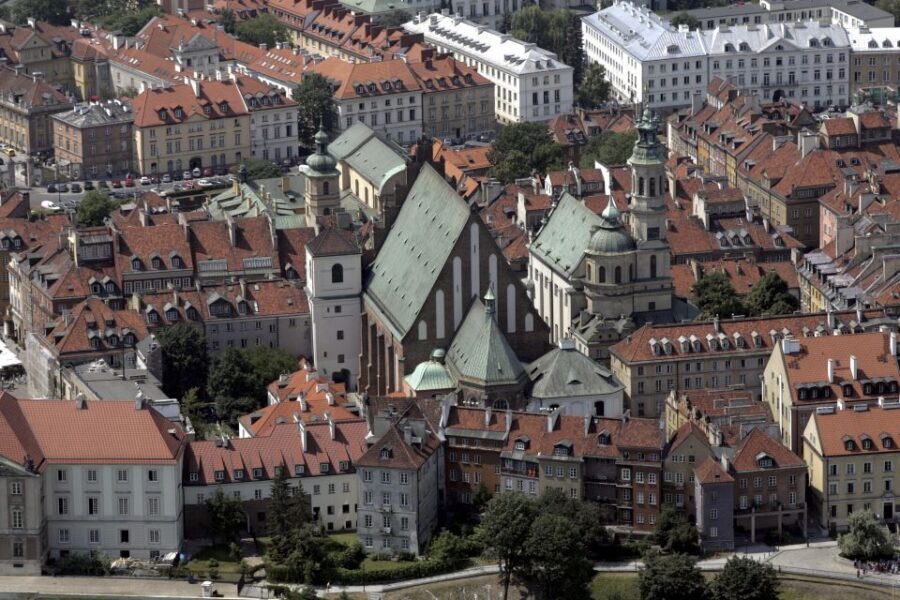 Warsaw: 2-Hour Old Town Walking Tour - St. John’s Cathedral: the church that was a war front
