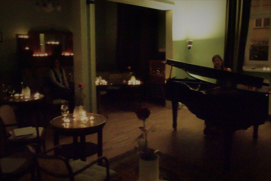 Warsaw Concert: Chopin – Painted by Candlelights with Wine - Who this Warsaw Chopin concert suits best (and who should think twice)