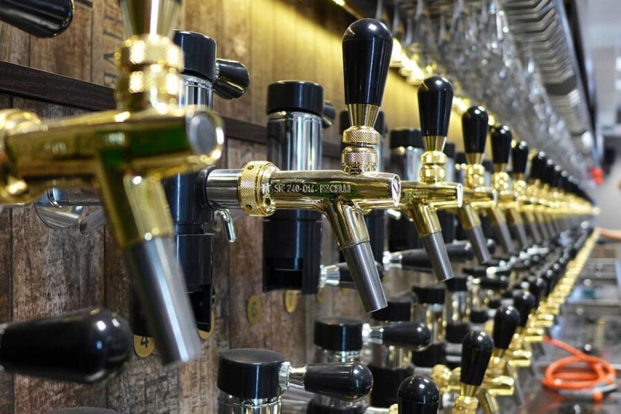 Warsaw: Guided Craft Beer Tour - Starting at Kufle i Kapsle: where the tour kicks off