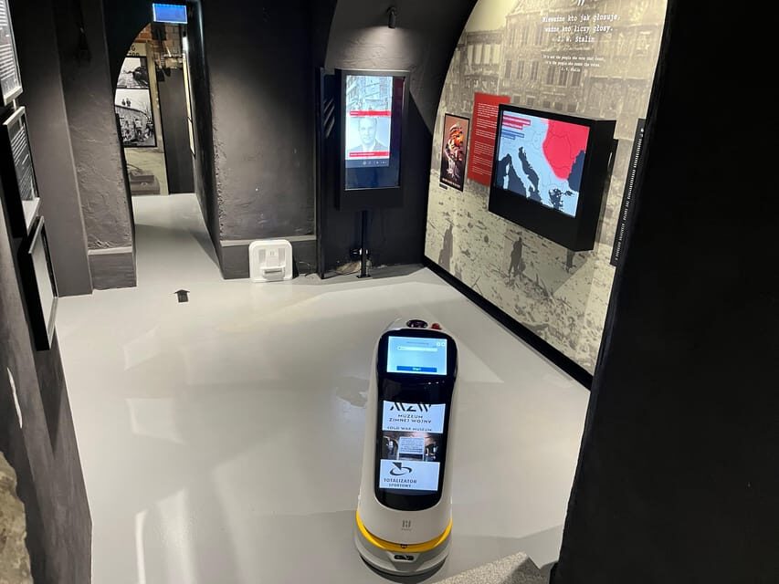 Warsaw: Guided tour of the Cold War Museum - Space for kids (and for dogs): who this tour suits best