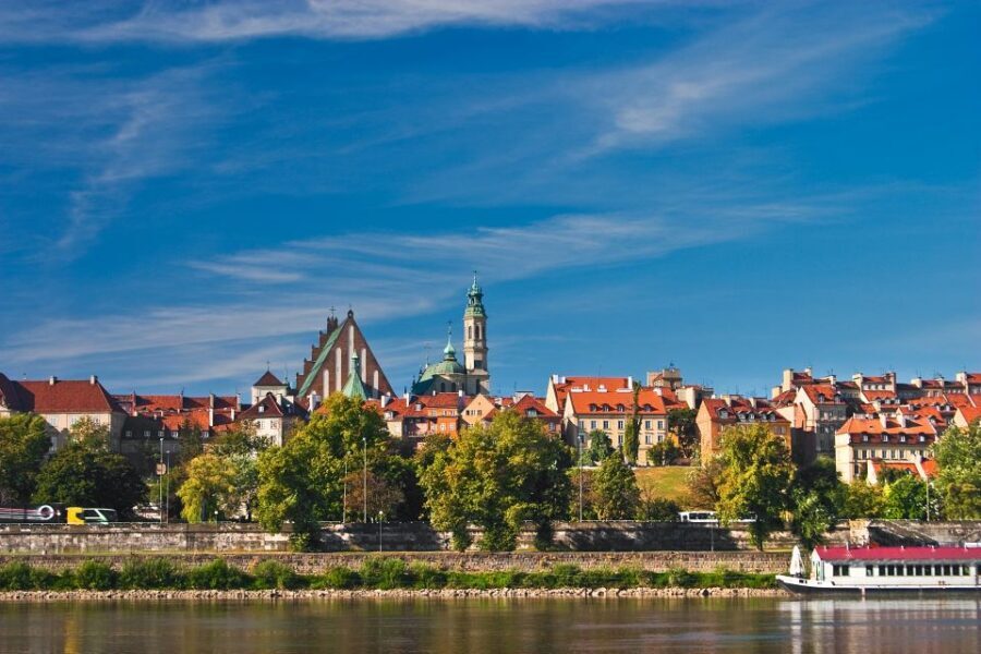 Warsaw: Old and New Town Private Walking Tour - Royal Castle and the Constitution of 3 May: power, art, and a major European first