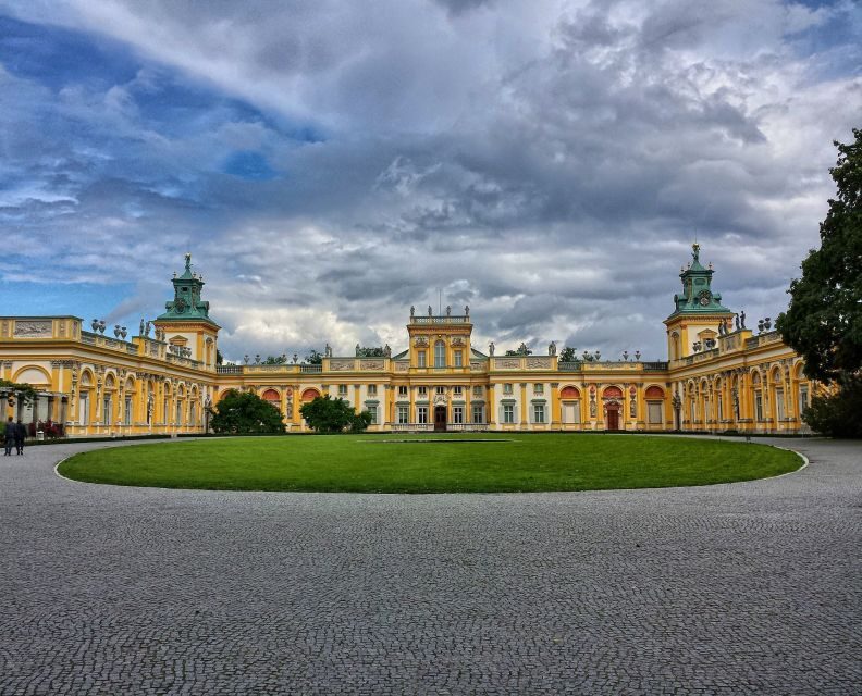 Warsaw: Old Town Highlights Private Walking Tour - PKiN in the 6-Hour Option: Soviet-Era Landmark and a 114m View