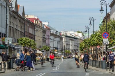 Warsaw Private Walking Tour - University of Warsaw on the Royal Route: history with a pulse