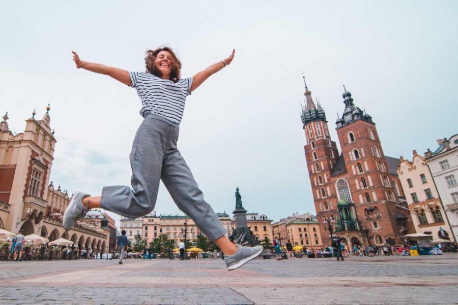 Warsaw to Auschwitz and Krakow Old Town Full-Day Trip by Car - Krakow Old Town: A Thoughtful Contrast After Auschwitz