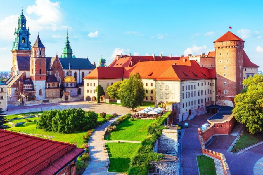 Warsaw to Auschwitz and Krakow Old Town Full-Day Trip by Car - Price and Value: What You’re Paying For (and What You’re Not)