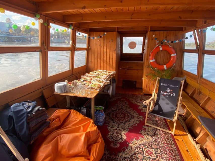 Warsaw: Vistula Cruise - From Copernicus Science Center to Museum of Modern Art Warsaw