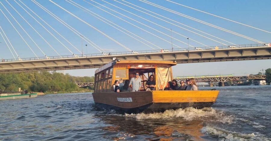 Warsaw: Vistula Cruise - The Galar Wiślany Setup: Deck Choice and Comfort in Real Weather