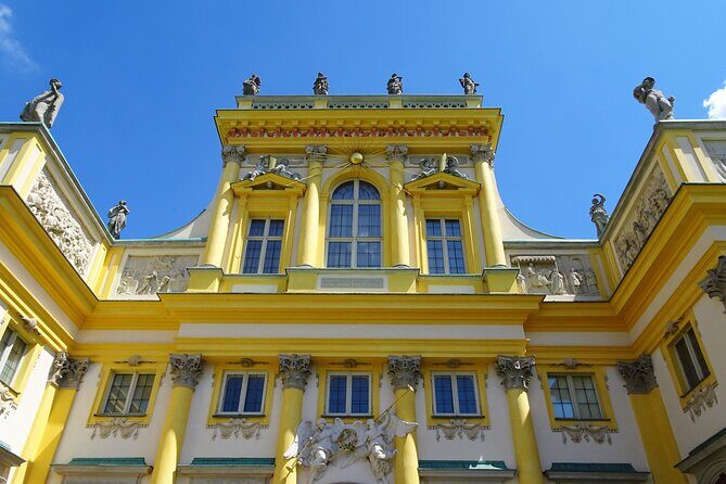 Wilanów Royal Palace + Polish Vodka Museum: SMALL GROUP /inc. Pick-up/ - Door-to-Door Pickup and a Small-Group Pace in Warsaw