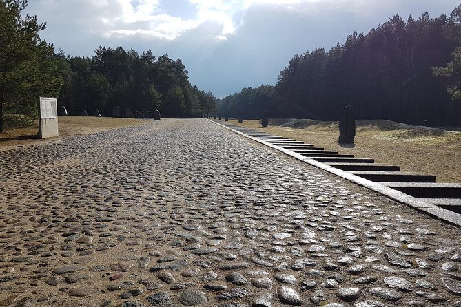 Wolf's Lair & Treblinka Tour in 1 day from Warsaw - Starting at 7:30 am: the driving day reality check